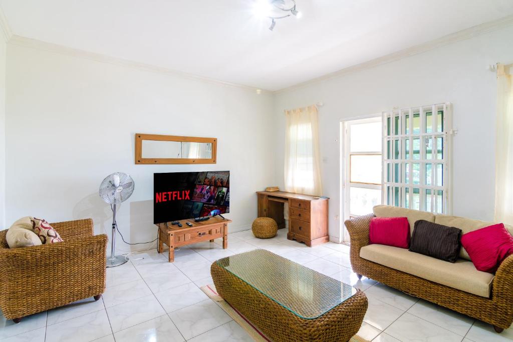 Apartment 2 - 2 bedroom Apartment with Ocean View